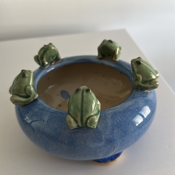 Majolica Style Blue Ceramic Frog Bowl Planter - Picture 1 of 6
